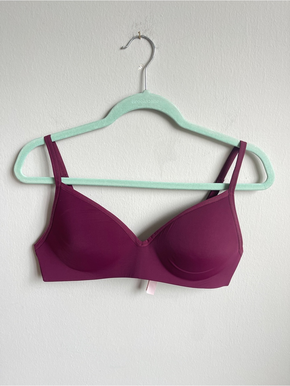 Victoria’s Secret Seamless Lightly Lined Wireless T-Shirt Bra - Size 36C in Plum
